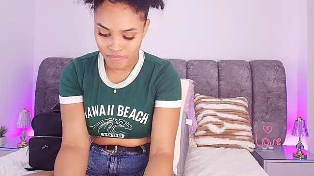 Snapshot of naia_blessed chatting on November 15, 2025, 7:07 pm naia blessed online show from November 15, 2025, 7:07 pm