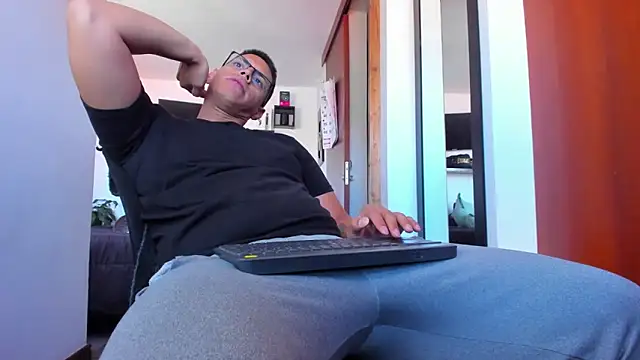 Snapshot of _John_Boy_ chatting on May 9, 2026, 7:06 pm John Boy online show from May 9, 2026, 7:06 pm