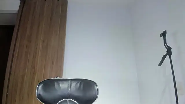 my lovely mia online show from May 13, 2026, 7:54 pm