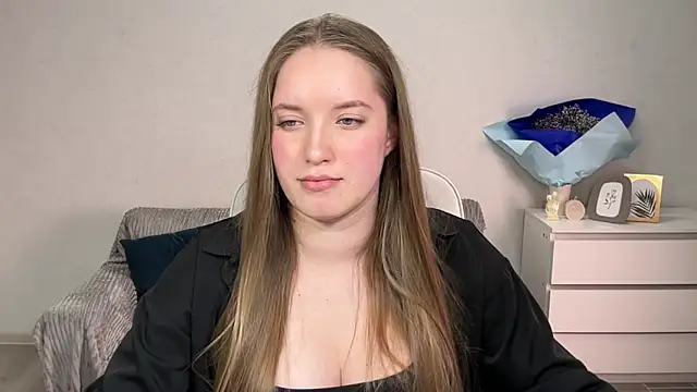 EvaMaddison online show from September 19, 2025, 6:12 pm