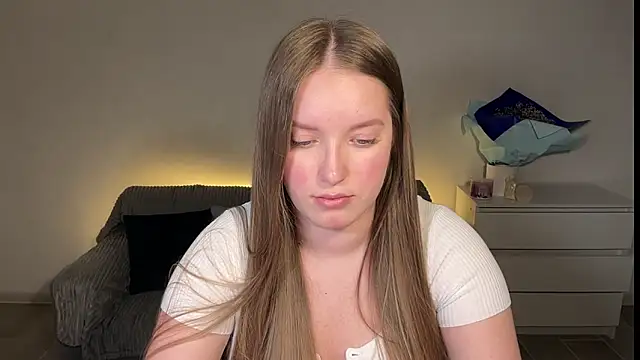 EvaMaddison online show from February 27, 2026, 8:08 pm