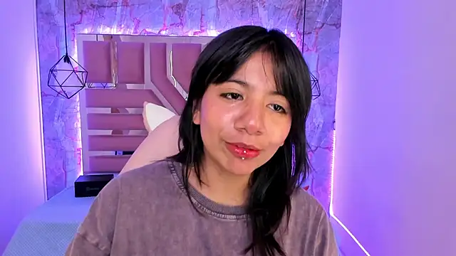 Nami usagi online show from February 14, 2025, 3:58 pm