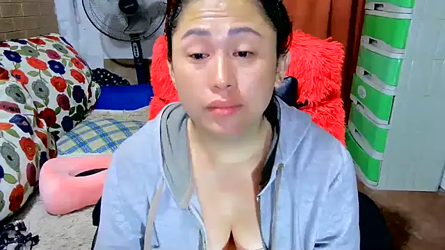 M e c e l online show from September 25, 2025, 2:12 pm