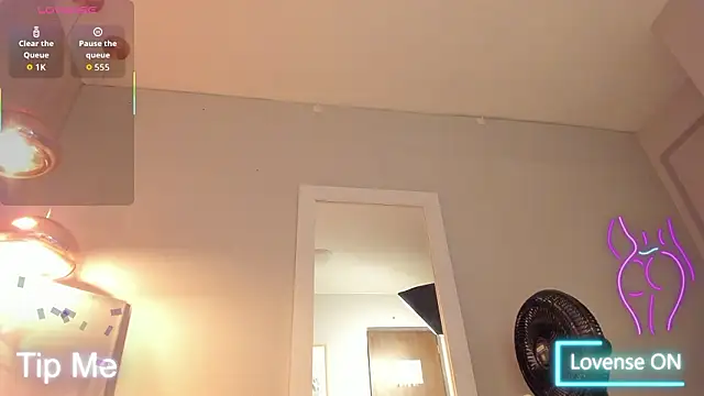 bonie lov online show from February 20, 2026, 10:33 pm