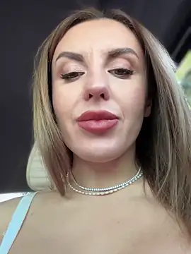 Kalli Fornia online show from September 14, 2025, 8:48 am