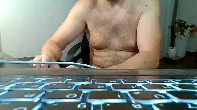 Horney boy86 online show from September 23, 2025, 10:28 pm