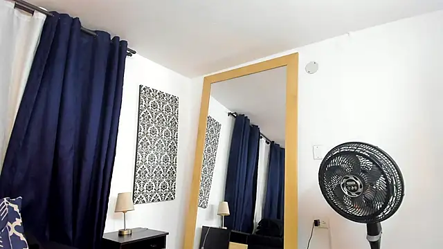 Malaika Toure online show from November 15, 2025, 3:54 am