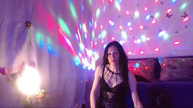 Snapshot of ElysaSun chatting on April 30, 2026, 6:15 pm ElysaSun online show from April 30, 2026, 6:15 pm