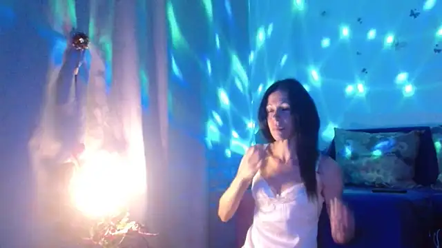 ElysaSun online show from October 11, 2025, 4:52 pm