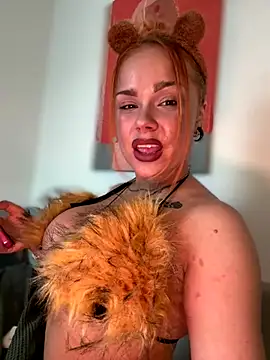 PennyPrincess online show from November 30, 2025, 12:28 pm