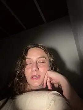 Snapshot of indierotic chatting on December 11, 2024, 5:00 am indierotic online show from December 11, 2024, 5:00 am