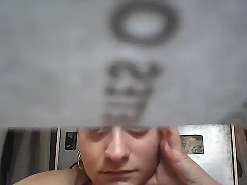 Snapshot of indierotic chatting on January 4, 2025, 1:53 pm indierotic online show from January 4, 2025, 1:53 pm