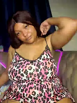 Snapshot of Bigass-ebony22 chatting on January 23, 2025, 5:02 am Bigass-ebony22 online show from January 23, 2025, 5:02 am