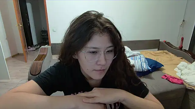 Riz girl online show from November 9, 2025, 4:00 pm