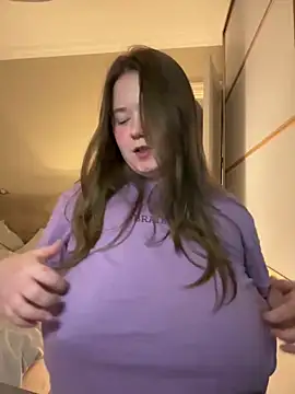 remirann  online show from January 7, 2025, 6:14 pm