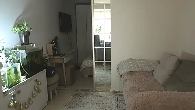 remirann  online show from March 27, 2026, 9:54 am