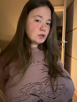 remirann  online show from February 4, 2025, 7:00 pm