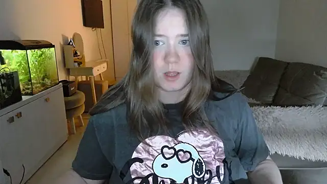 remirann  online show from February 11, 2025, 4:02 pm