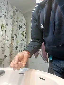 juandi21cm online show from January 16, 2026, 5:33 am