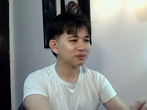 Snapshot of alfonsoasiancutie chatting on December 21, 2025, 7:21 am alfonsoasiancutie online show from December 21, 2025, 7:21 am