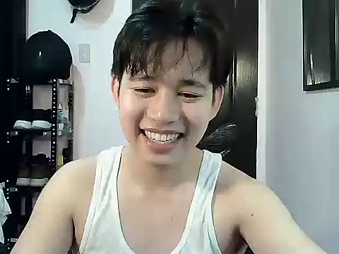 Snapshot of alfonsoasiancutie chatting on January 13, 2026, 1:37 pm alfonsoasiancutie online show from January 13, 2026, 1:37 pm