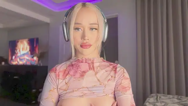 Carrie Colbyxx online show from February 21, 2025, 7:54 pm