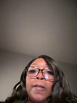 NikkiNoelanii online show from May 7, 2026, 12:52 pm