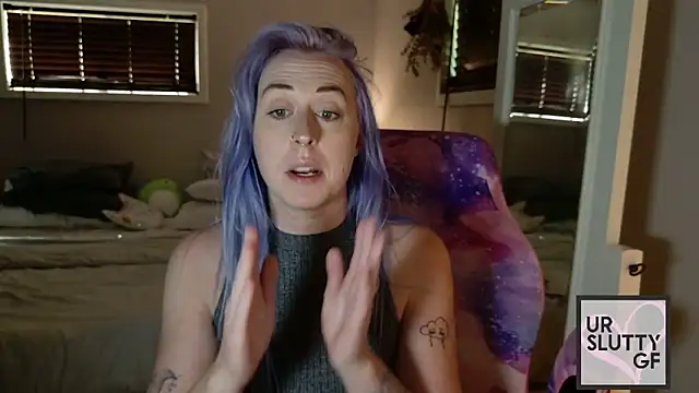 Snapshot of ursluttygf chatting on June 2, 2026, 3:01 pm ursluttygf online show from June 2, 2026, 3:01 pm