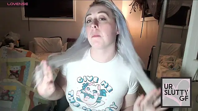 ursluttygf online show from November 16, 2025, 2:27 am