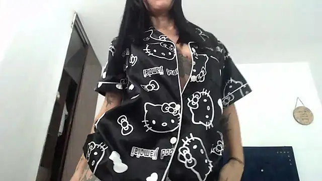 Snapshot of QueenSquirt_ chatting on February 28, 2026, 8:19 pm QueenSquirt online show from February 28, 2026, 8:19 pm