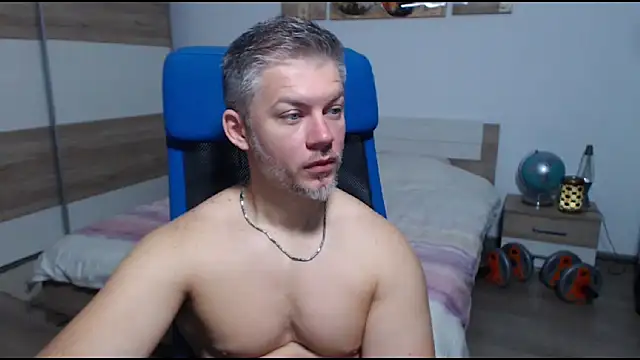 RobbyShawz online show from September 24, 2025, 3:57 am