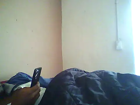 Snapshot of TitularAdaption chatting on June 17, 2026, 8:47 am TitularAdaption online show from June 17, 2026, 8:47 am