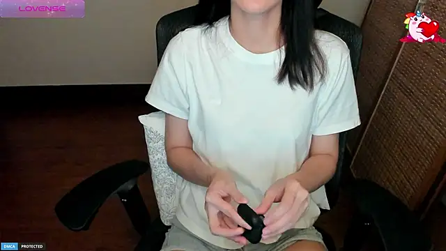 Snapshot of Ayase_momo chatting on July 11, 2026, 9:59 pm Ayase momo online show from July 11, 2026, 9:59 pm