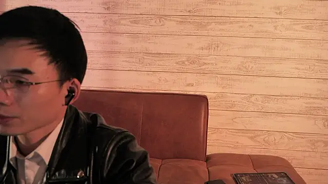 asiahot liam online show from March 5, 2026, 10:56 am