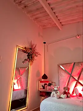 MariaPau 83 online show from November 27, 2025, 4:29 pm