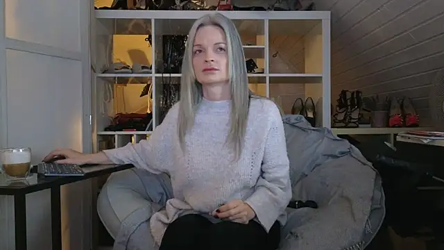 Snapshot of Sabdeluxe chatting on May 19, 2026, 3:24 am Sabdeluxe online show from May 19, 2026, 3:24 am