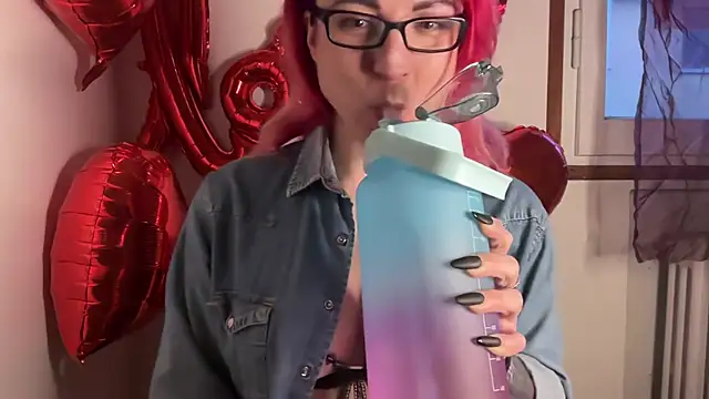 Nikky Divine online show from February 27, 2025, 5:05 pm