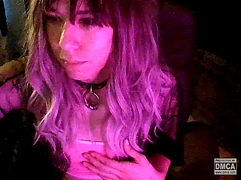 crystalxh online show from October 28, 2025, 4:50 pm