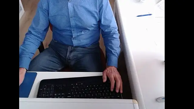 dutchpornking online show from September 27, 2025, 7:14 am