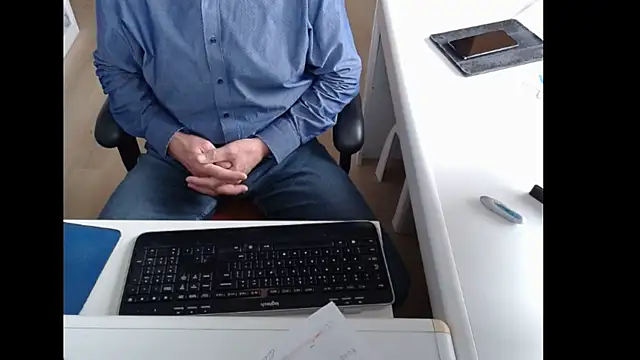 dutchpornking online show from September 21, 2025, 8:19 am