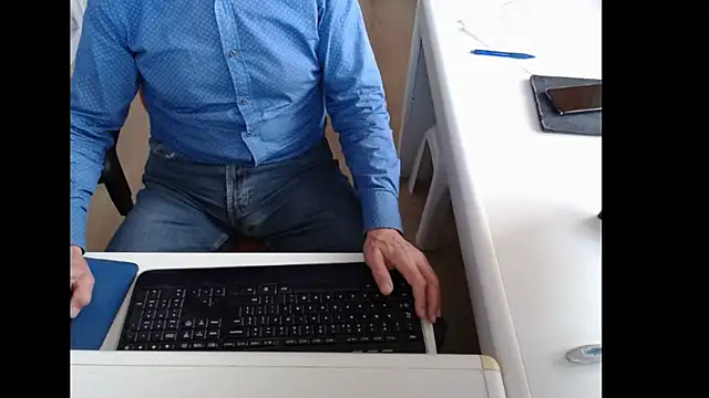 dutchpornking online show from September 29, 2025, 7:48 am