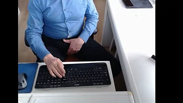 dutchpornking online show from April 19, 2026, 6:25 am