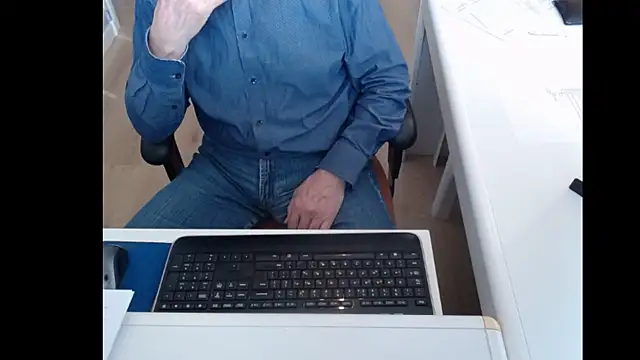 dutchpornking online show from March 21, 2025, 2:40 pm