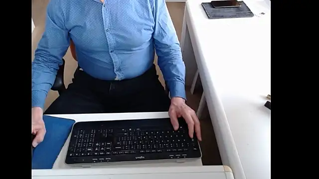 dutchpornking online show from April 18, 2026, 6:38 am