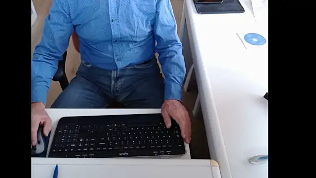 dutchpornking online show from September 23, 2025, 6:09 am