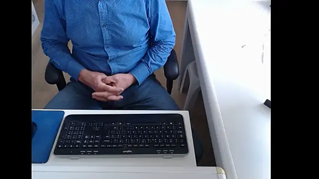 dutchpornking online show from September 14, 2025, 10:26 am