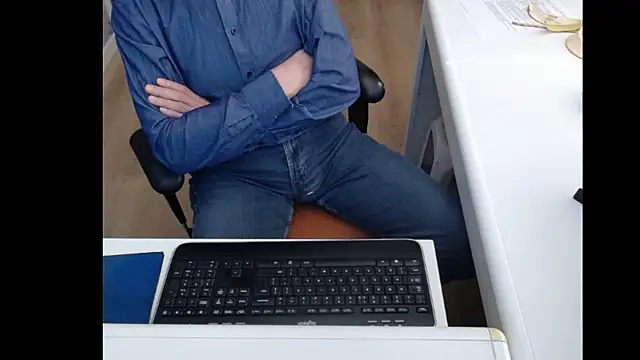 dutchpornking online show from March 19, 2025, 12:45 pm