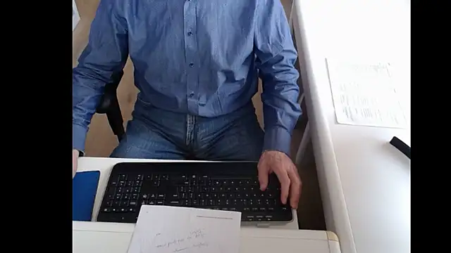 dutchpornking online show from March 21, 2025, 7:55 am