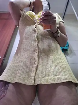 Snapshot of marilyn_love6969 chatting on April 27, 2026, 1:09 pm marilyn love6969 online show from April 27, 2026, 1:09 pm