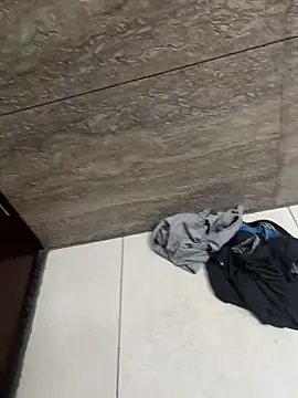 Snapshot of luciferdxm5 chatting on November 15, 2025, 4:05 am luciferdxm5 online show from November 15, 2025, 4:05 am